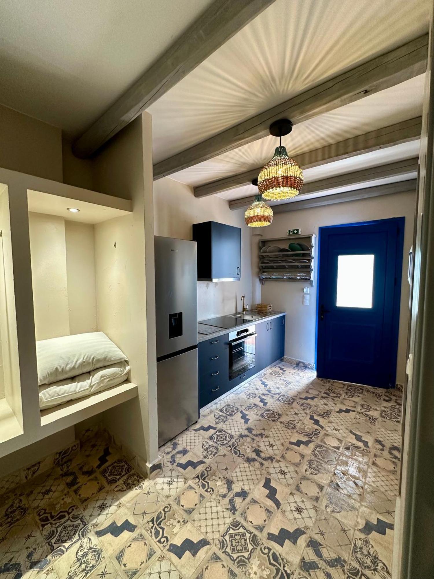 George Suites Stegna Archangelos  Luaran gambar