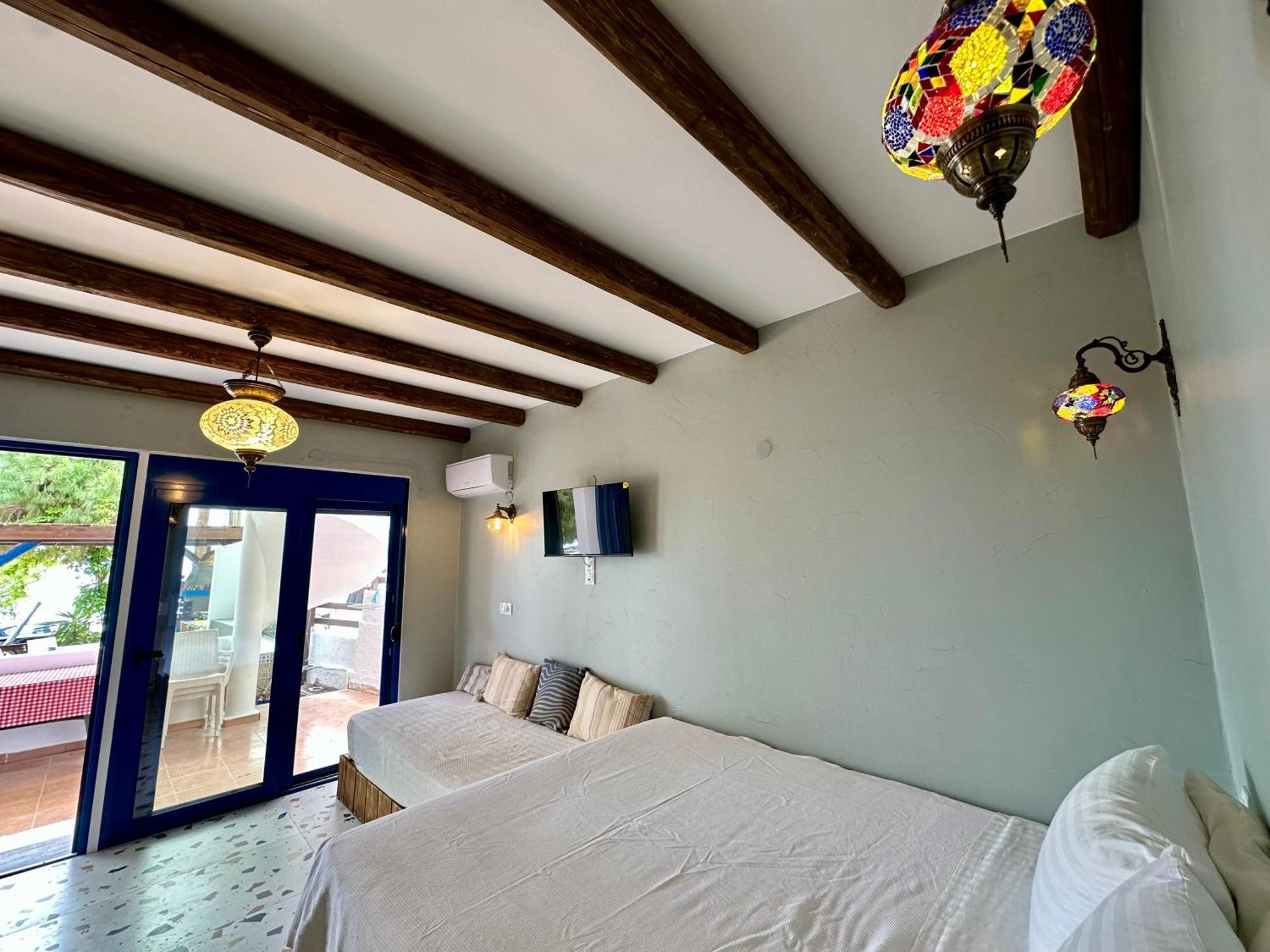 George Suites Stegna Archangelos  Luaran gambar