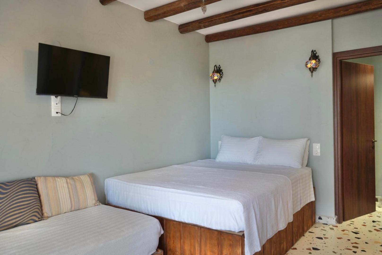 George Suites Stegna Archangelos  Luaran gambar