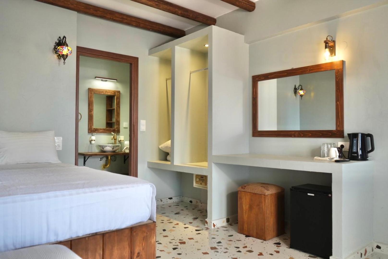 George Suites Stegna Archangelos  Luaran gambar
